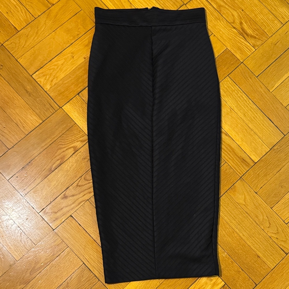 H&M Classic Black Pencil Skirt